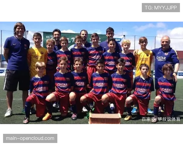 巴萨拉玛西亚青训哲学与《足球教练》价值观有哪些相似之处